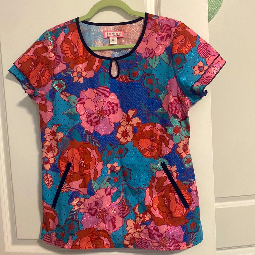 Scrub top size M